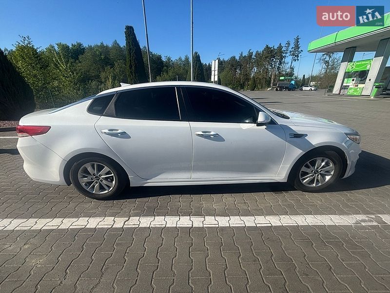 Седан Kia Optima 2016 в Житомире