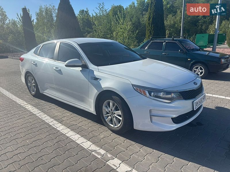 Седан Kia Optima 2016 в Житомире