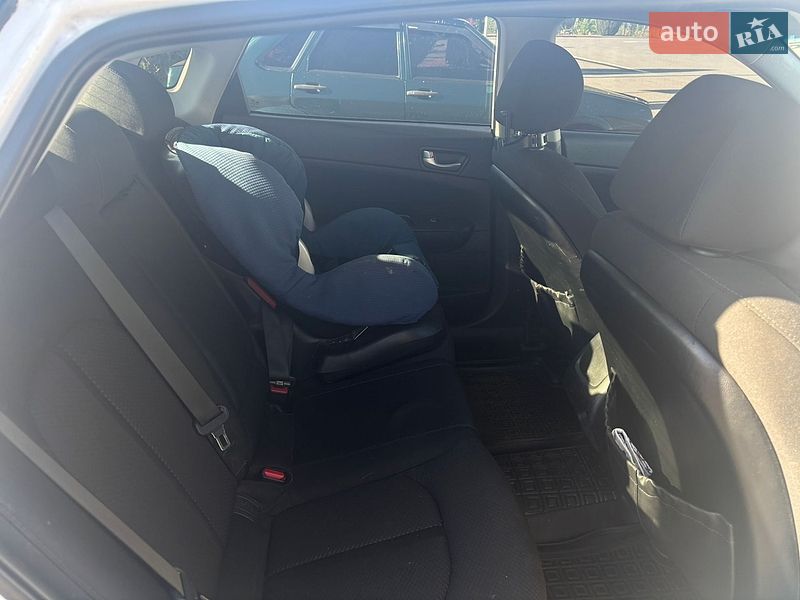 Седан Kia Optima 2016 в Житомире