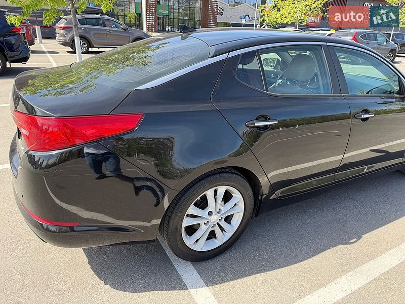 Седан Kia Optima 2013 в Києві