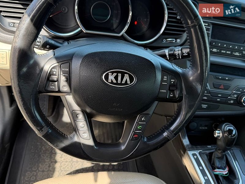 Седан Kia Optima 2013 в Києві
