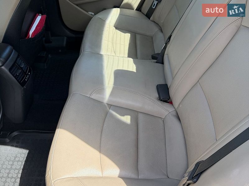 Седан Kia Optima 2013 в Києві