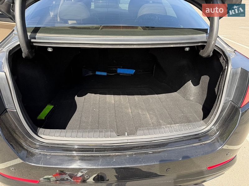 Седан Kia Optima 2013 в Києві