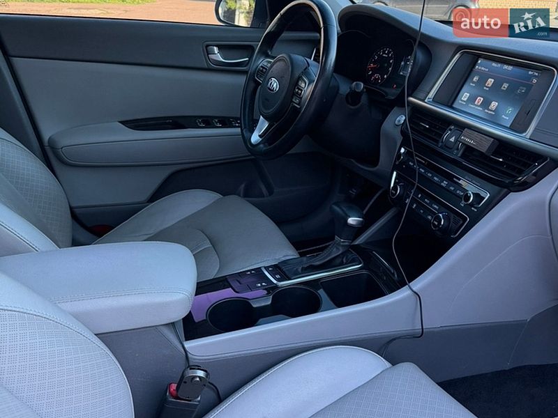 Седан Kia Optima 2016 в Нежине