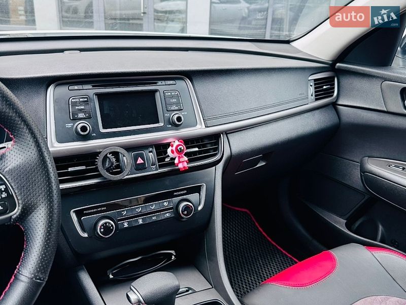 Седан Kia Optima 2016 в Киеве