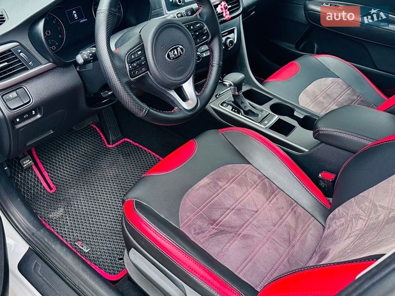 Седан Kia Optima 2016 в Киеве