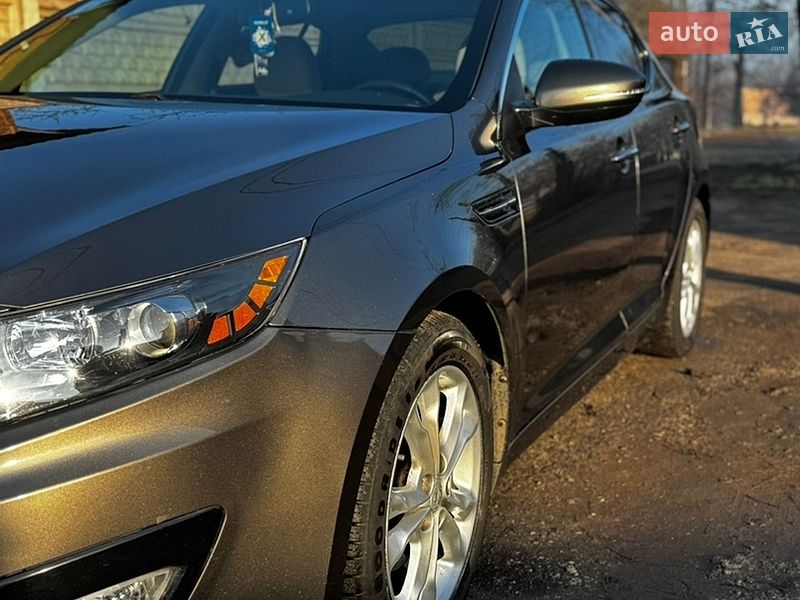 Седан Kia Optima 2012 в Кривом Роге