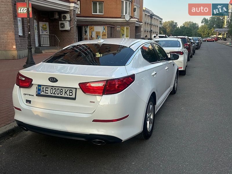 Седан Kia Optima 2014 в Киеве