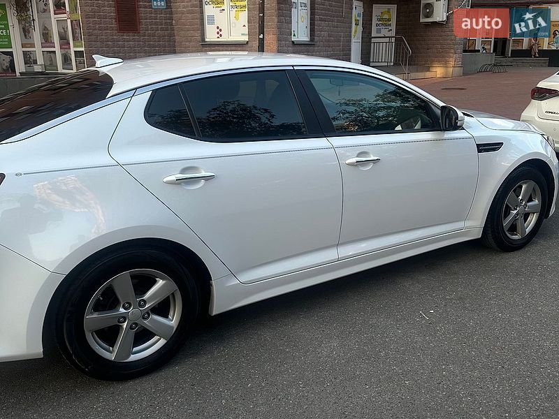 Седан Kia Optima 2014 в Киеве