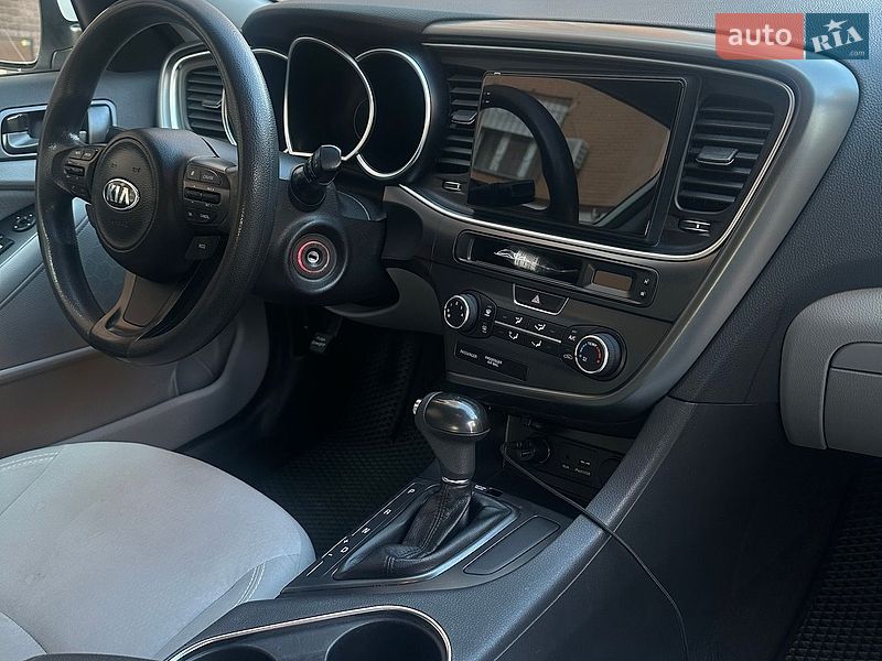 Седан Kia Optima 2014 в Киеве