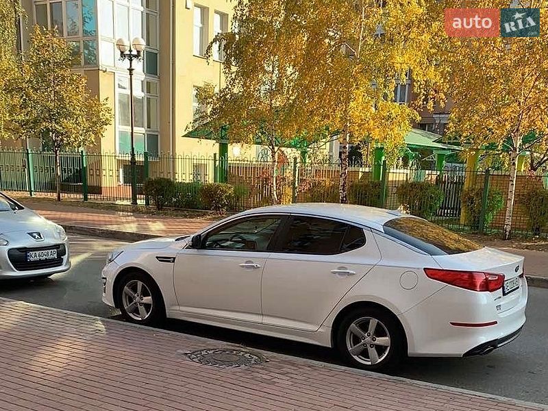 Седан Kia Optima 2014 в Киеве