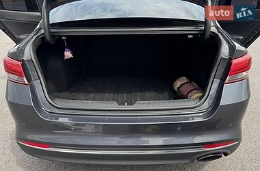 Седан Kia Optima 2018 в Києві