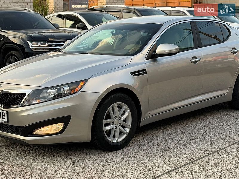 Седан Kia Optima 2012 в Житомирі