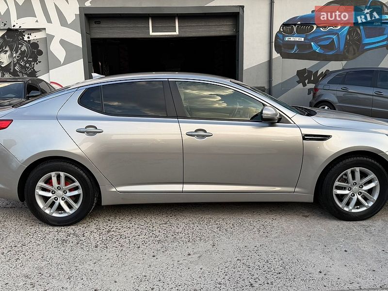 Седан Kia Optima 2012 в Житомирі