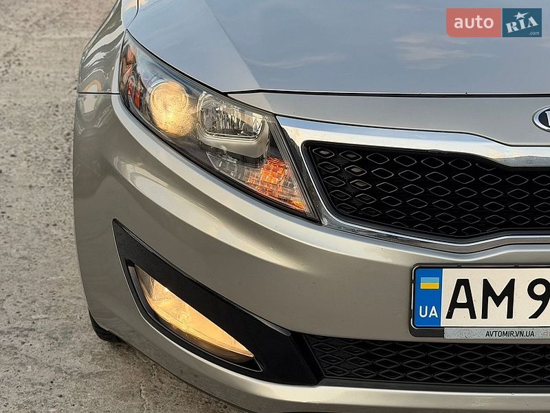 Седан Kia Optima 2012 в Житомирі
