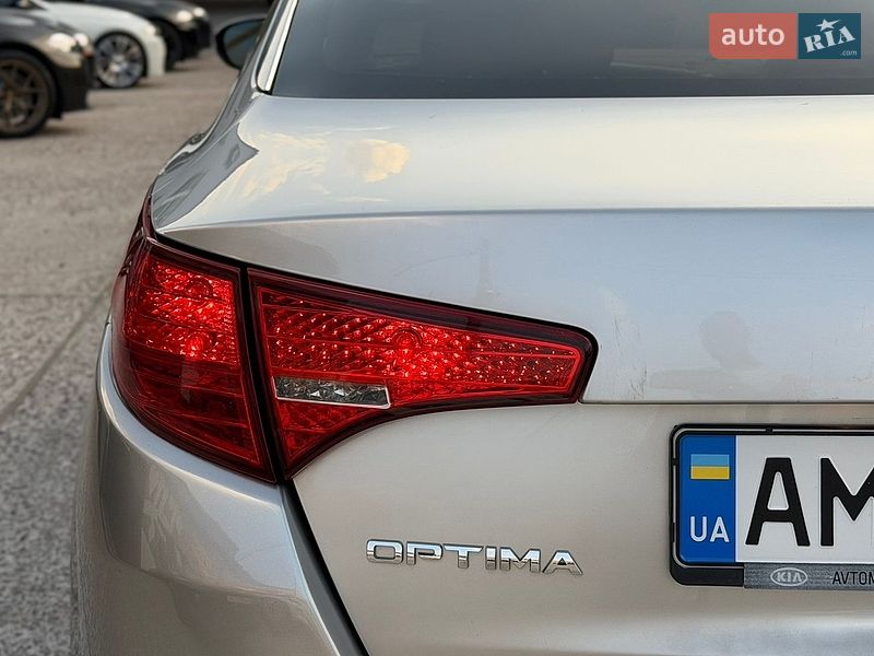 Седан Kia Optima 2012 в Житомирі