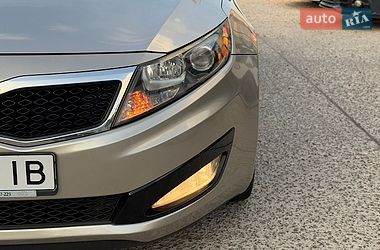 Седан Kia Optima 2012 в Житомирі