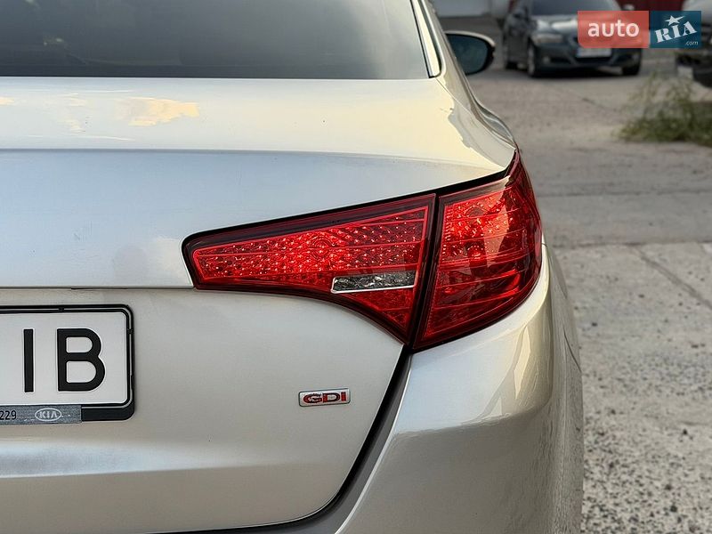 Седан Kia Optima 2012 в Житомирі