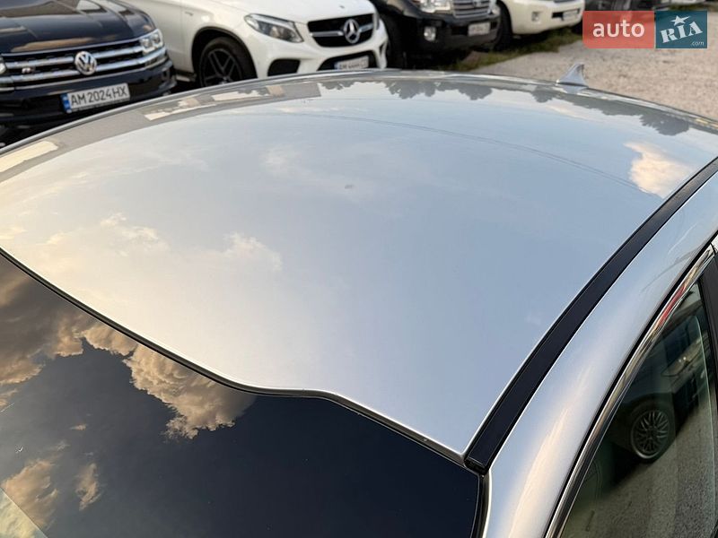 Седан Kia Optima 2012 в Житомирі
