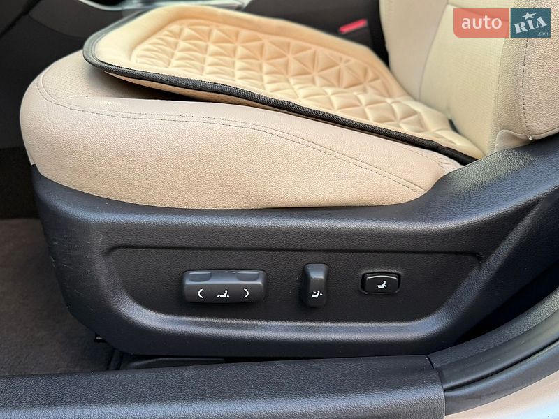 Седан Kia Optima 2012 в Житомирі