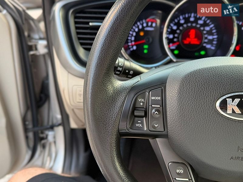 Седан Kia Optima 2012 в Житомирі