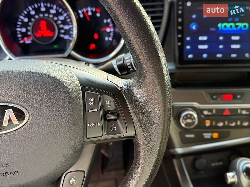 Седан Kia Optima 2012 в Житомирі