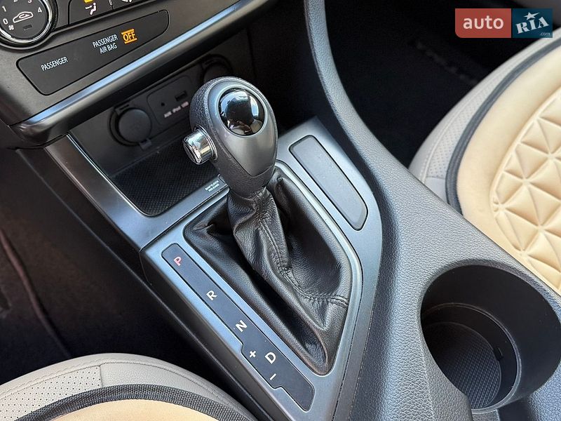 Седан Kia Optima 2012 в Житомирі