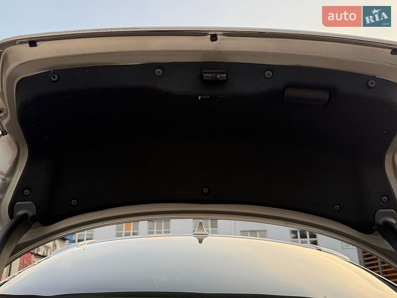 Седан Kia Optima 2012 в Житомирі