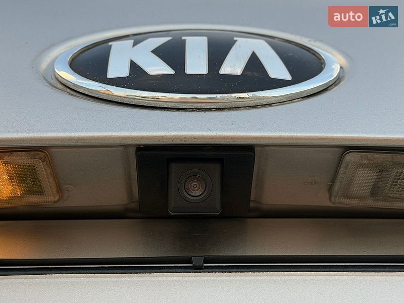 Седан Kia Optima 2012 в Житомирі