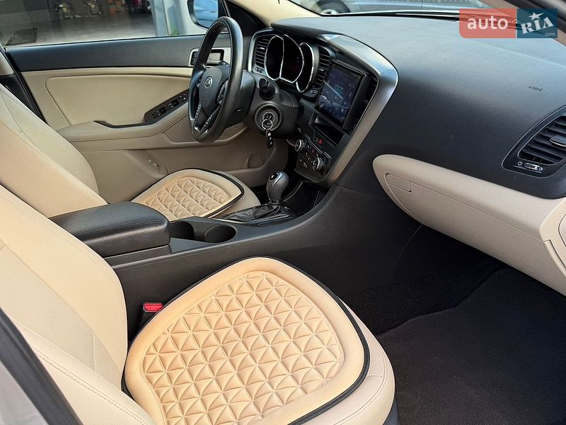 Седан Kia Optima 2012 в Житомирі