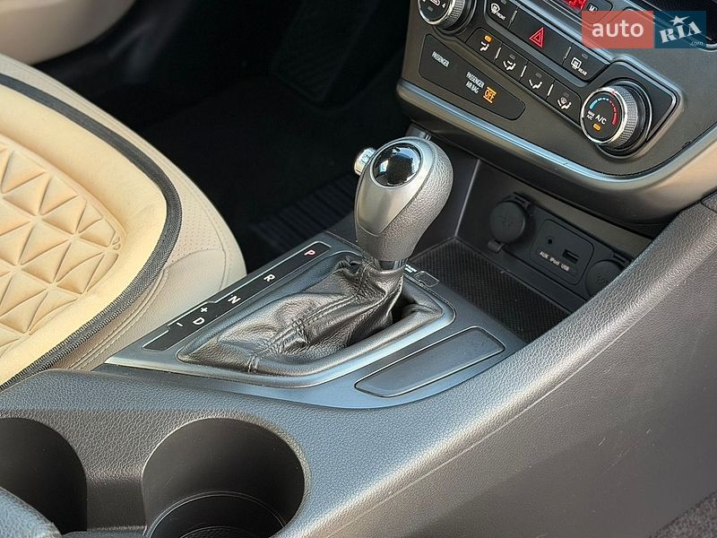 Седан Kia Optima 2012 в Житомирі