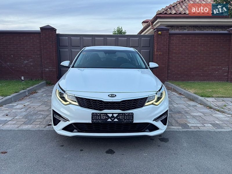 Седан Kia Optima 2019 в Киеве