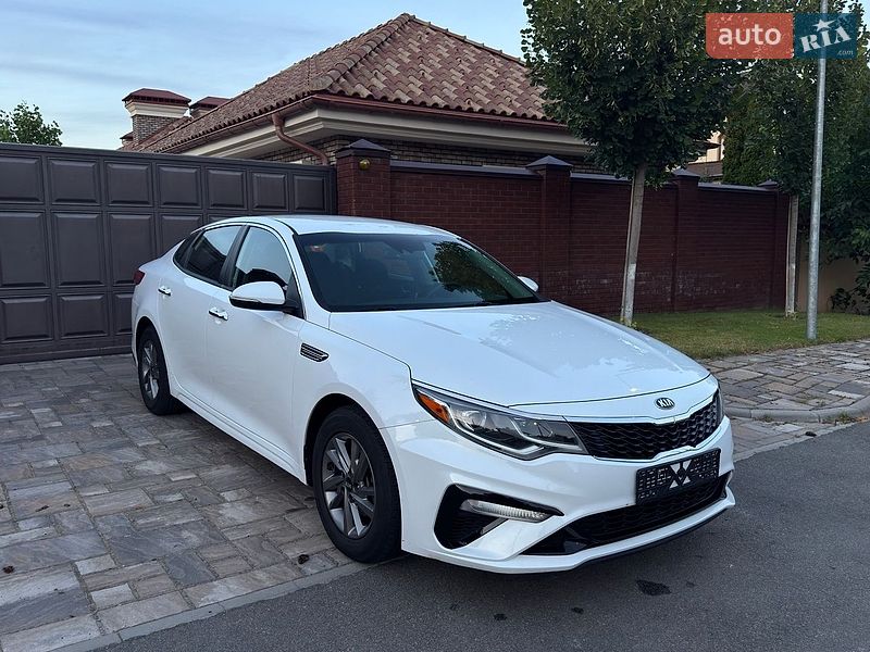 Седан Kia Optima 2019 в Киеве