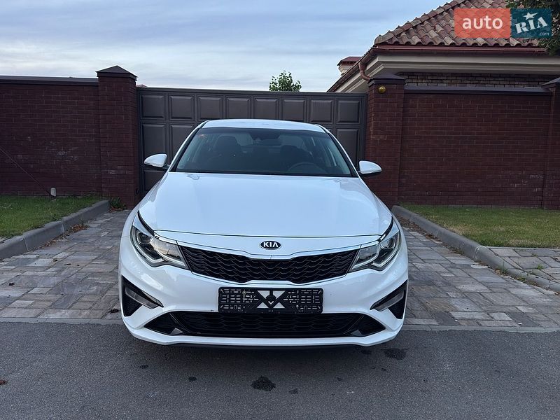 Седан Kia Optima 2019 в Киеве