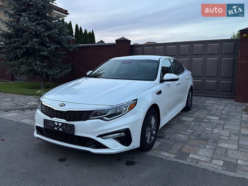 Седан Kia Optima 2019 в Киеве