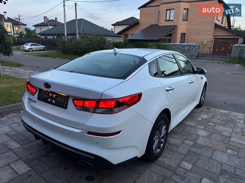 Седан Kia Optima 2019 в Киеве