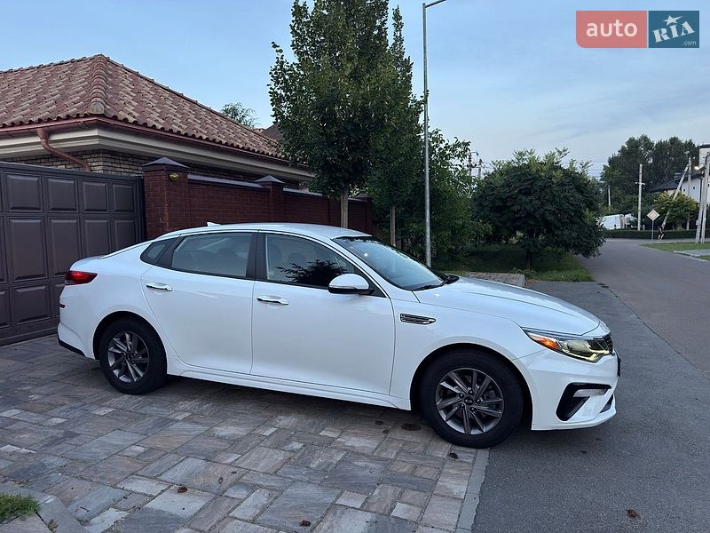 Седан Kia Optima 2019 в Киеве