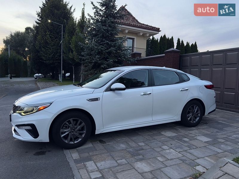 Седан Kia Optima 2019 в Киеве