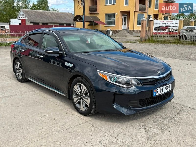 Седан Kia Optima 2018 в Нижней Апше