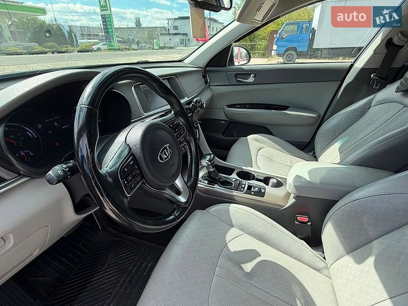 Седан Kia Optima 2018 в Нижней Апше