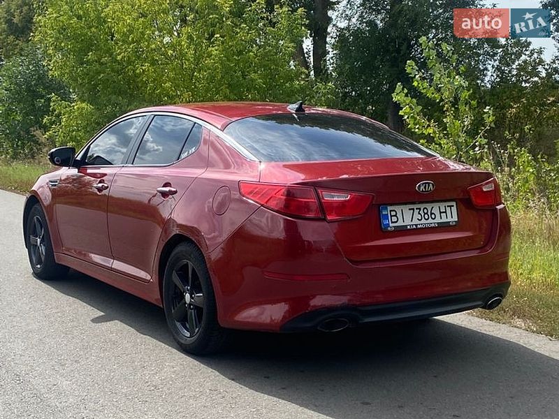 Седан Kia Optima 2014 в Лебедине