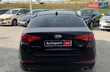 Седан Kia Optima 2013 в Львове