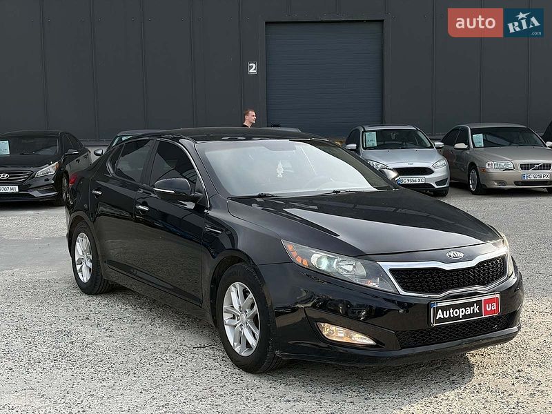 Седан Kia Optima 2013 в Львове