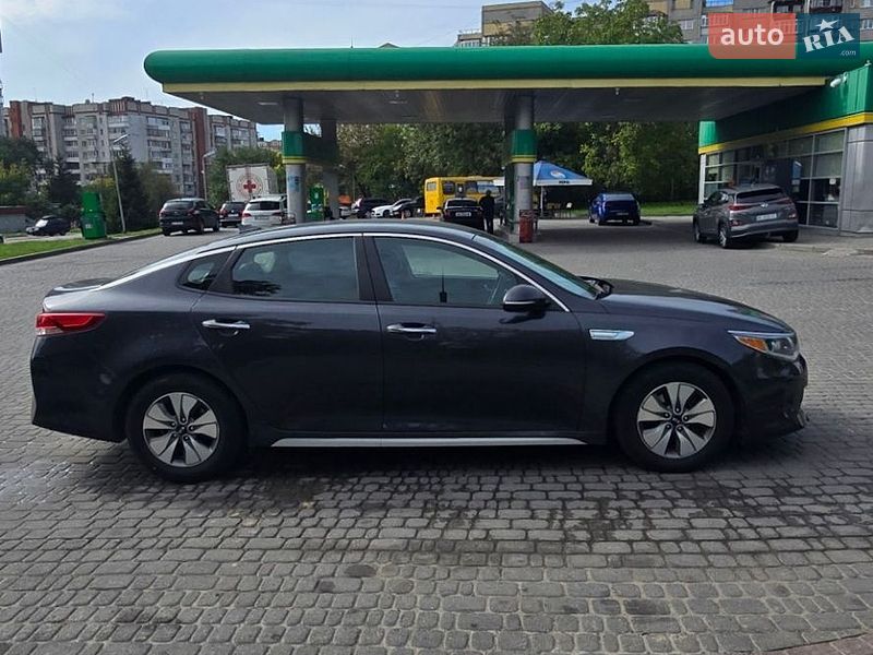 Седан Kia Optima 2017 в Львові