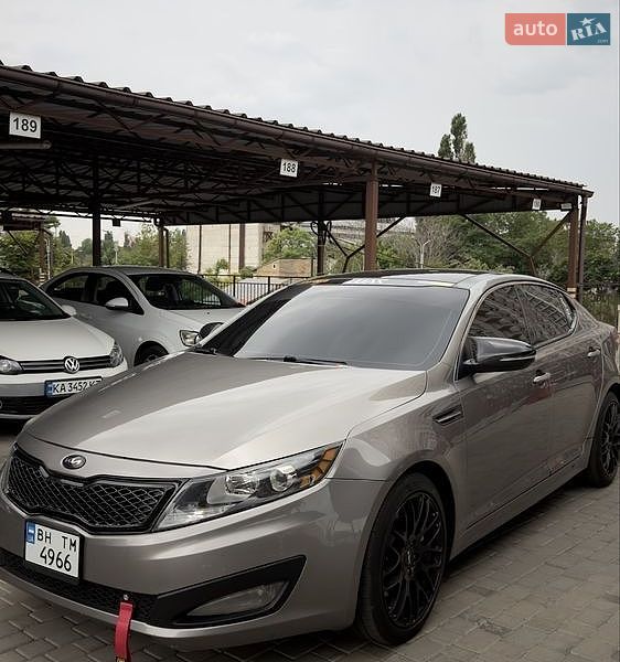 Седан Kia Optima 2011 в Одессе