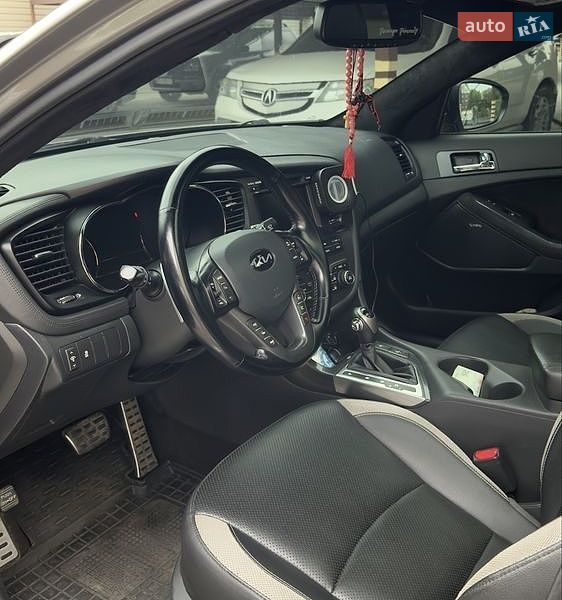 Седан Kia Optima 2011 в Одессе