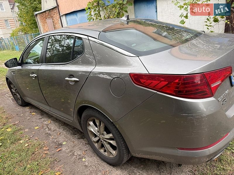 Седан Kia Optima 2011 в Киеве