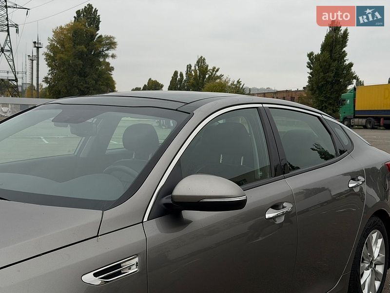 Седан Kia Optima 2015 в Киеве