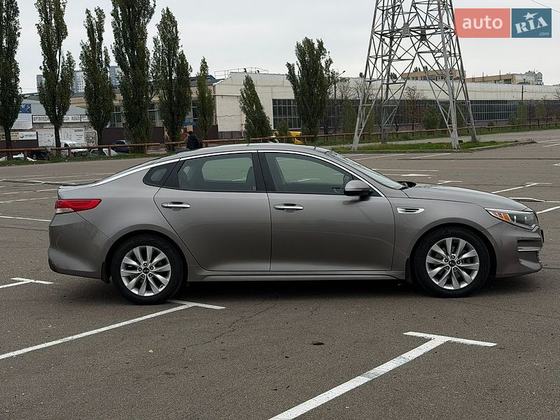 Седан Kia Optima 2015 в Киеве