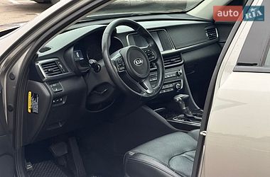 Седан Kia Optima 2015 в Киеве